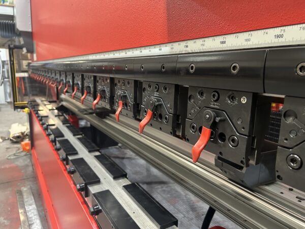 Amada HFE 3i 170t 4m stk 2026