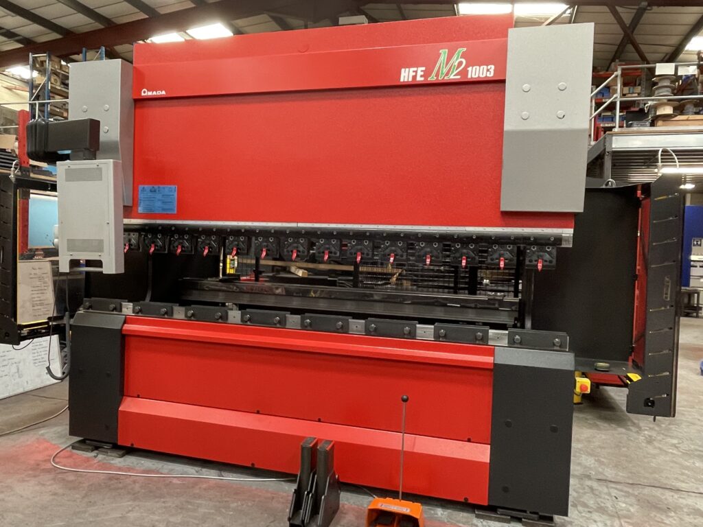 Amada HFE M2 100t 3m stk 2037 Z