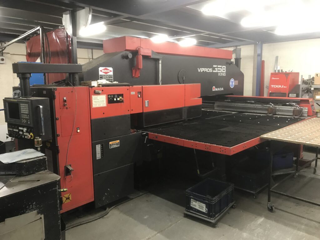 Amada Vipros 358 King stk 2057 A