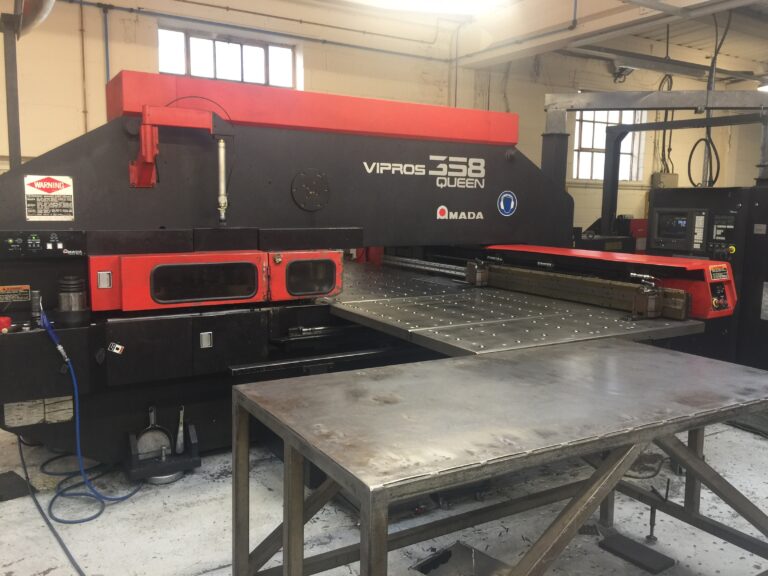 Amada Vipros 358 Queen stk 2053